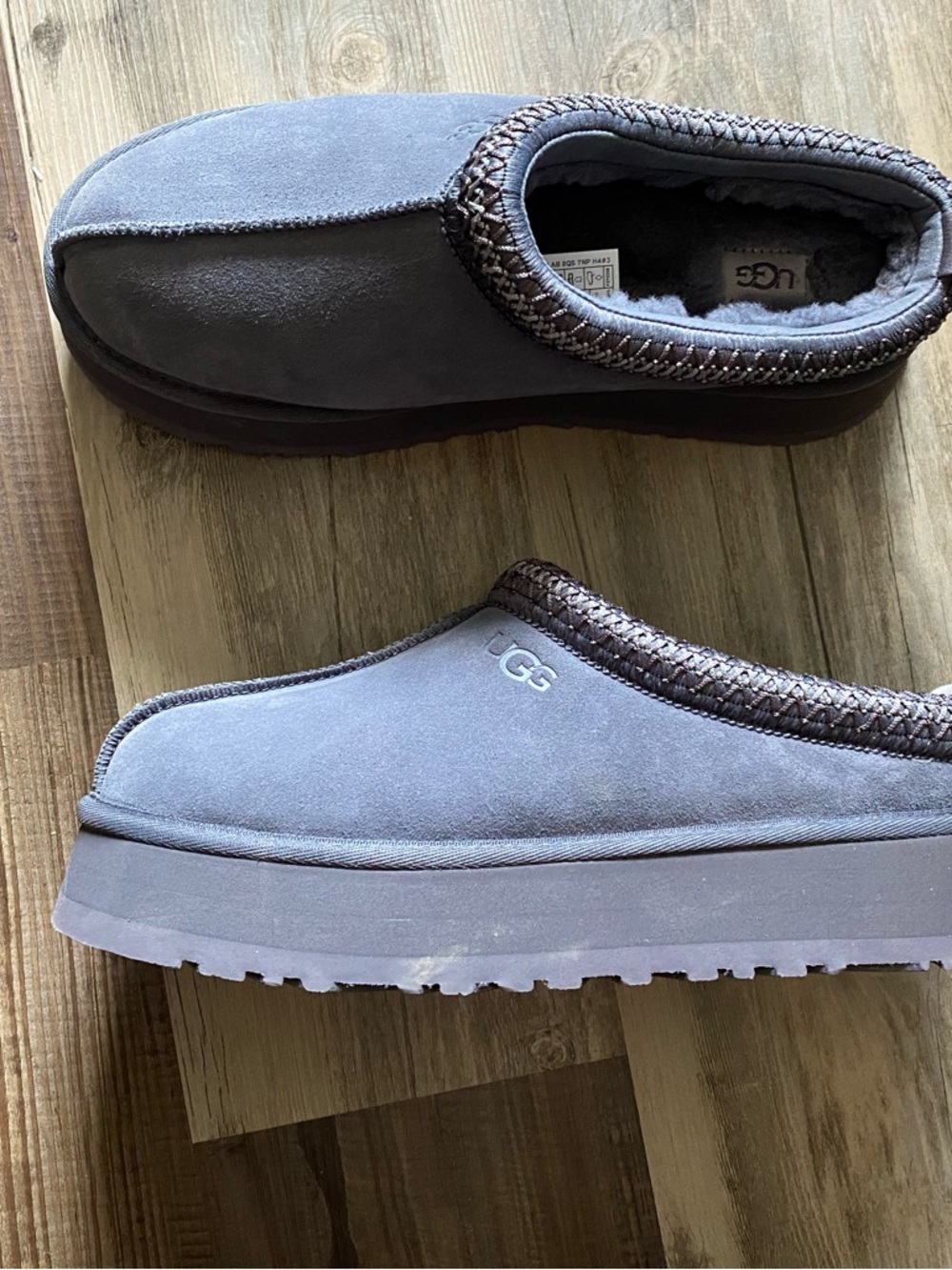 UGG Tazz II Obsidian - platform